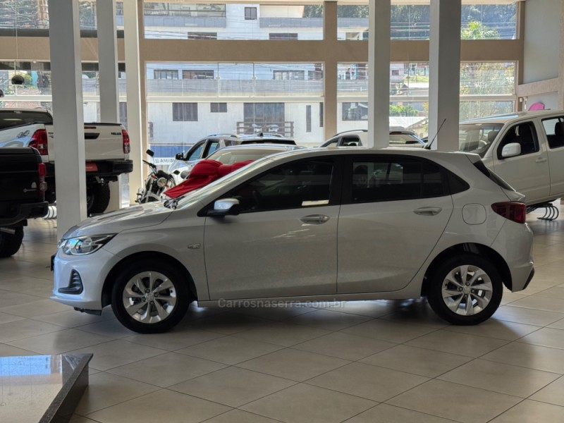 ONIX 1.0 LT 12V FLEX 4P MANUAL - 2023 - FLORES DA CUNHA