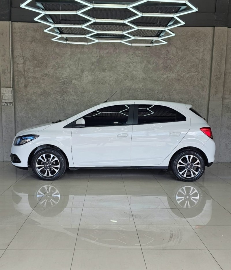 ONIX 1.4 MPFI LTZ 8V FLEX 4P MANUAL - 2013 - CAXIAS DO SUL
