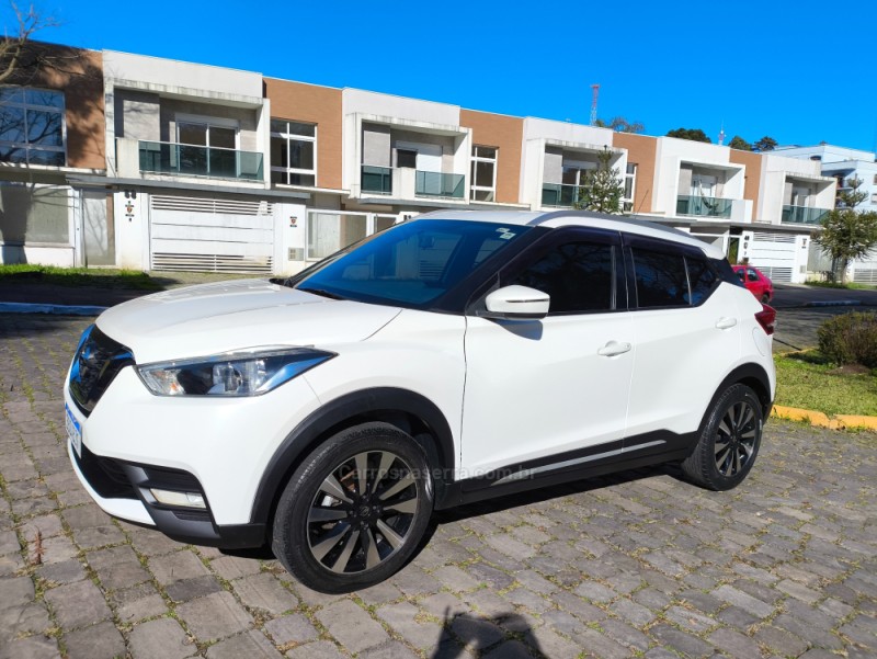 KICKS 1.6 16V FLEX SV 4P XTRONIC - 2020 - FARROUPILHA