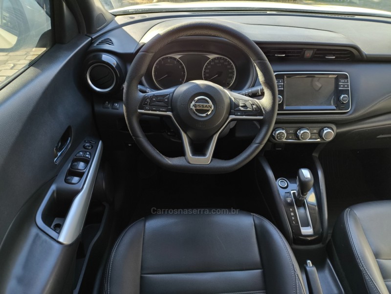 KICKS 1.6 16V FLEX SV 4P XTRONIC - 2020 - FARROUPILHA