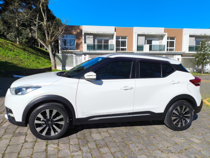 KICKS 1.6 16V FLEX SV 4P XTRONIC - 2020 - FARROUPILHA