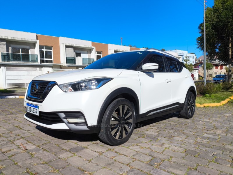 KICKS 1.6 16V FLEX SV 4P XTRONIC - 2020 - FARROUPILHA