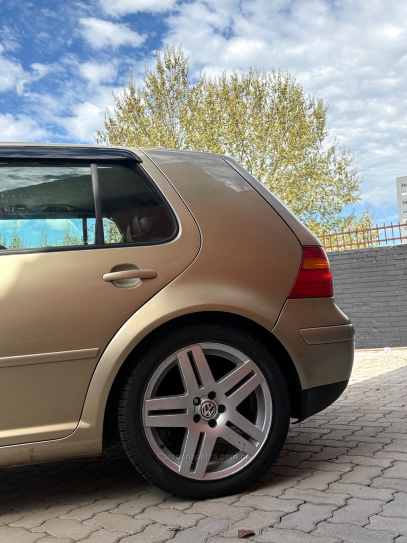 GOLF 2.0 MI COMFORTLINE 8V GASOLINA 4P MANUAL - 2001 - CAXIAS DO SUL