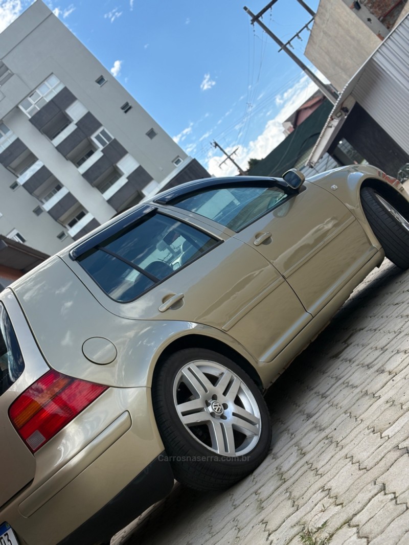 GOLF 2.0 MI COMFORTLINE 8V GASOLINA 4P MANUAL - 2001 - CAXIAS DO SUL