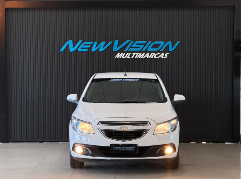 PRISMA 1.4 MPFI LTZ 8V FLEX 4P MANUAL - 2015 - ESTâNCIA VELHA