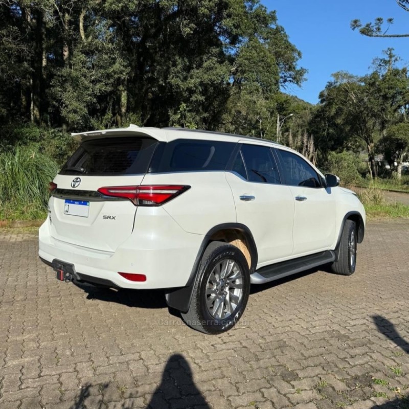 HILUX SW4 2.8 SRX 4X4 DIAMOND 16V TURBO DIESEL 4P 7 LUGARES AUTOMÁTICO - 2022 - NOVA BASSANO