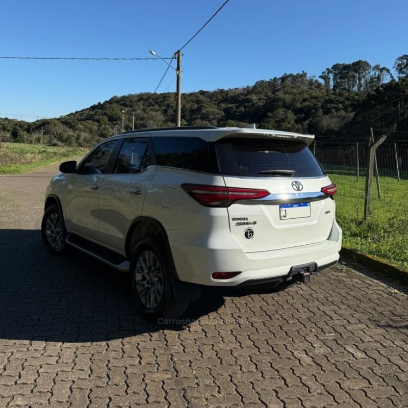 HILUX SW4 2.8 SRX 4X4 DIAMOND 16V TURBO DIESEL 4P 7 LUGARES AUTOMÁTICO - 2022 - NOVA BASSANO