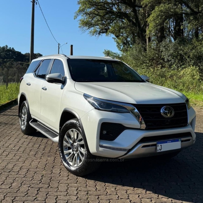 HILUX SW4 2.8 SRX 4X4 DIAMOND 16V TURBO DIESEL 4P 7 LUGARES AUTOMÁTICO - 2022 - NOVA BASSANO