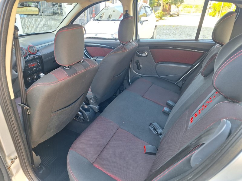 SANDERO 1.6 STEPWAY 16V FLEX 4P MANUAL - 2014 - CAXIAS DO SUL