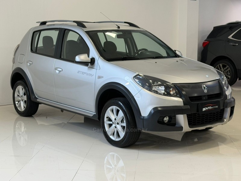 SANDERO 1.6 STEPWAY 8V FLEX 4P MANUAL - 2013 - BENTO GONçALVES