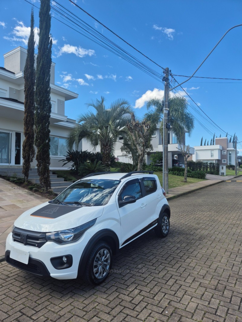 MOBI 1.0 TREKKING 8V FLEX 4P MANUAL - 2025 - BENTO GONçALVES