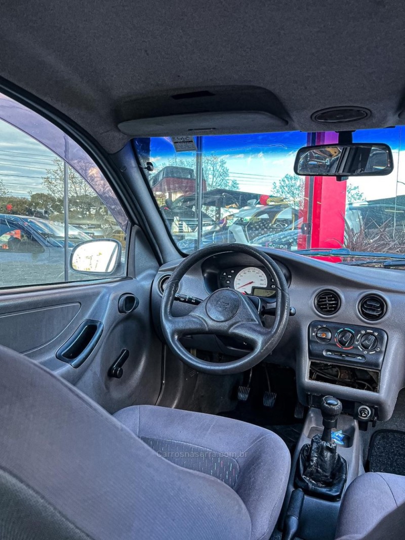 CELTA 1.0 MPFI 8V GASOLINA 2P MANUAL - 2001 - CANELA