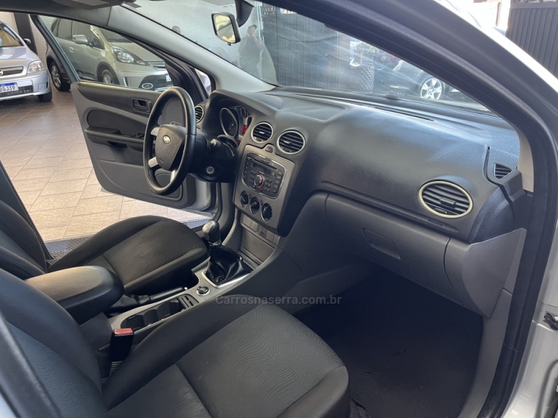 FOCUS 1.6 8V FLEX 4P MANUAL - 2013 - CAXIAS DO SUL