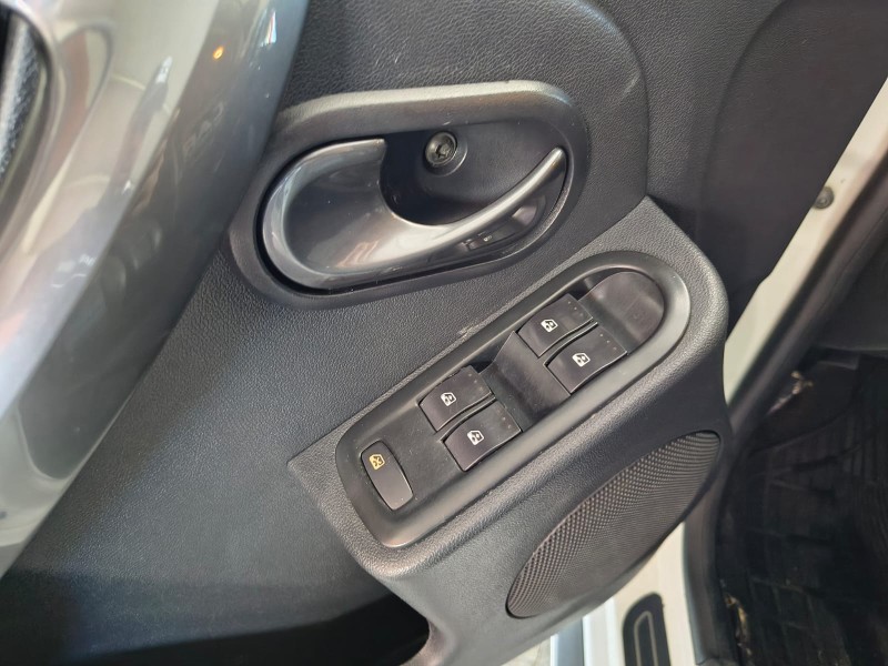 DUSTER 2.0 TECH ROAD 4X2 16V FLEX 4P AUTOMÁTICO - 2015 - CAXIAS DO SUL