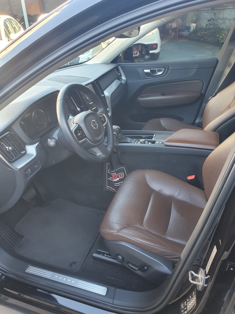 XC60 2.0 D5 MOMENTUM AWD DIESEL 4P AUTOMÁTICO - 2019 - CAXIAS DO SUL