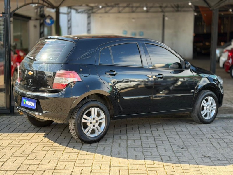 AGILE 1.4 MPFI LTZ 8V FLEX 4P MANUAL - 2011 - LAGOA VERMELHA