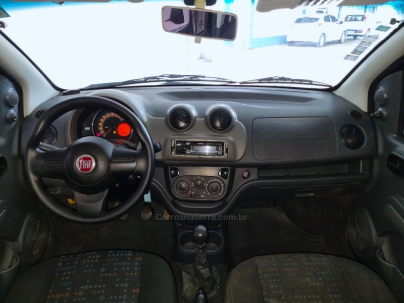UNO 1.0 EVO VIVACE 8V FLEX 2P MANUAL - 2015 - VACARIA