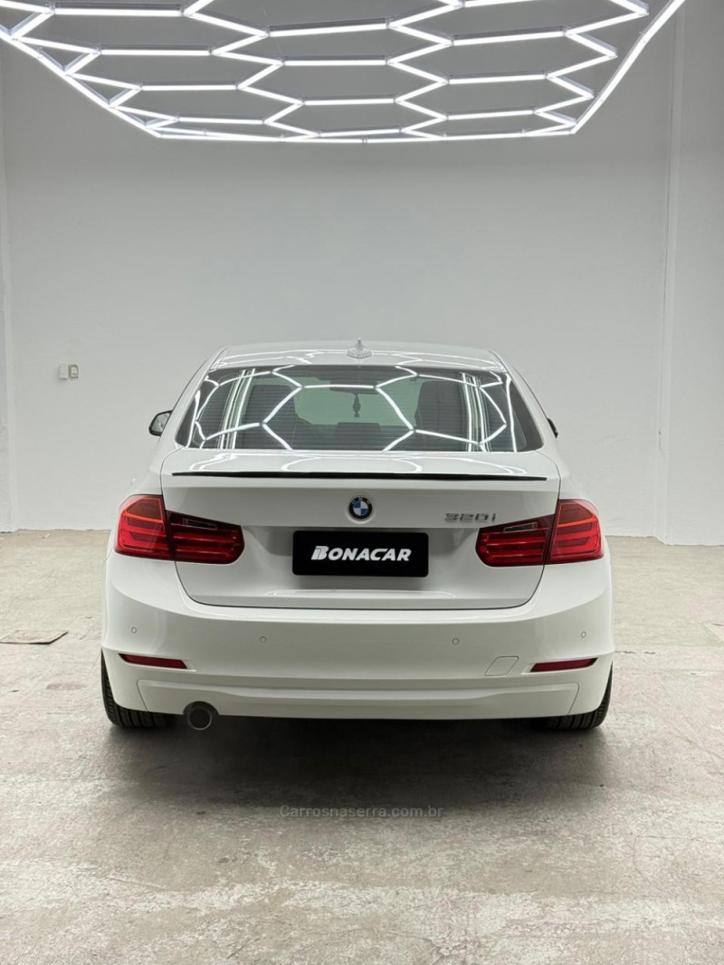 320I 2.0 MODERN 16V TURBO GASOLINA 4P AUTOMÁTICO - 2013 - CAXIAS DO SUL