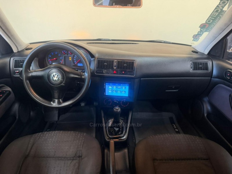 GOLF 1.6 MI 8V GASOLINA 4P MANUAL - 2001 - NOVO HAMBURGO
