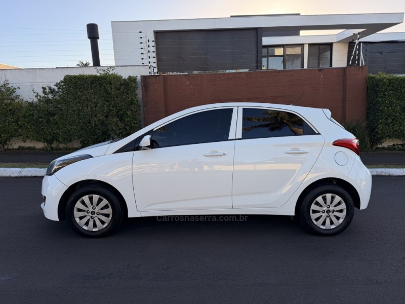 HB20 1.0 COMFORT 12V FLEX 4P MANUAL - 2017 - SãO LEOPOLDO