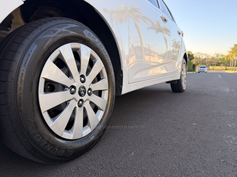 HB20 1.0 COMFORT 12V FLEX 4P MANUAL - 2017 - SãO LEOPOLDO