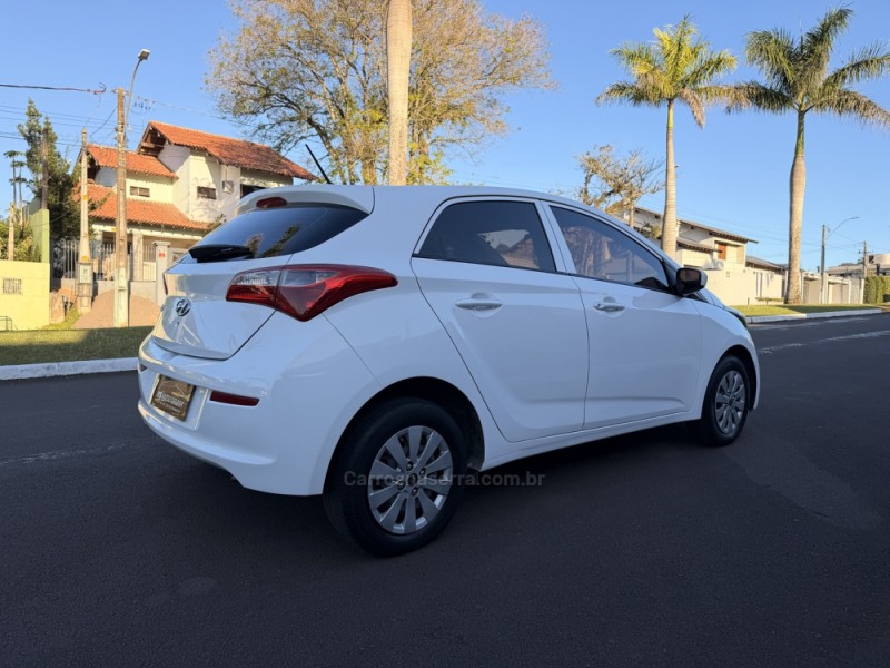 HB20 1.0 COMFORT 12V FLEX 4P MANUAL - 2017 - SãO LEOPOLDO