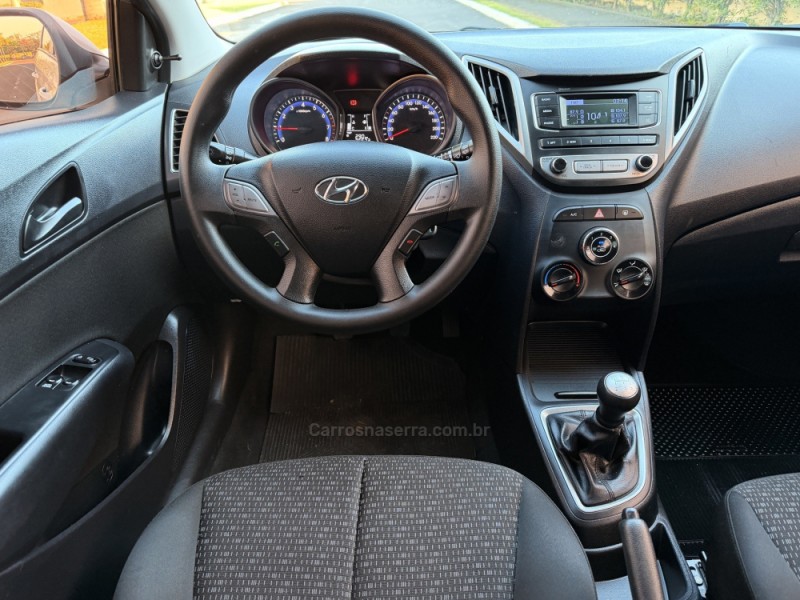 HB20 1.0 COMFORT 12V FLEX 4P MANUAL - 2017 - SãO LEOPOLDO