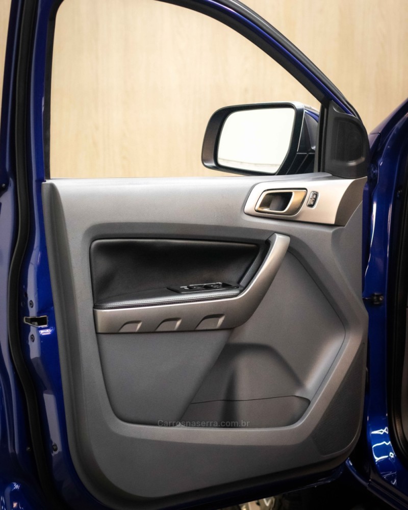 RANGER 3.2 XLT 4X4 CD 20V DIESEL 4P AUTOMÁTICO - 2019 - CAXIAS DO SUL
