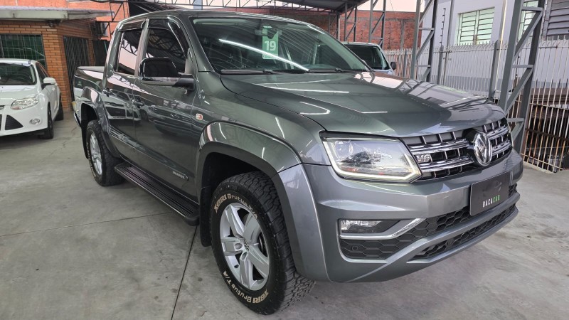 AMAROK 3.0 V6 TDI HIGHLINE CD DIESEL 4MOTION AUTOMÁTICO