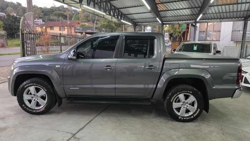 AMAROK 3.0 V6 TDI HIGHLINE CD DIESEL 4MOTION AUTOMÁTICO - 2019 - CAXIAS DO SUL