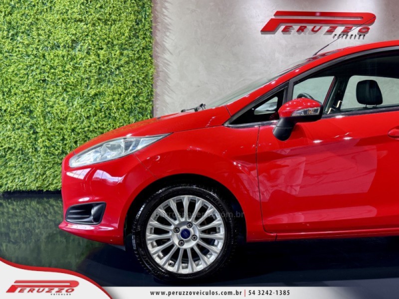 FIESTA 1.6 TITANIUM HATCH 16V FLEX 4P AUTOMÁTICO - 2015 - NOVA PRATA