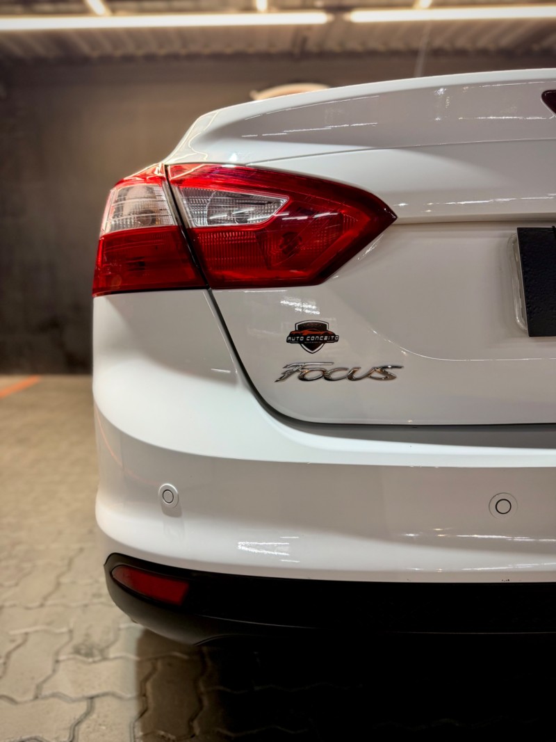 FOCUS 2.0 TITANIUM PLUS SEDAN 16V FLEX 4P AUTOMÁTICO - 2015 - CAXIAS DO SUL