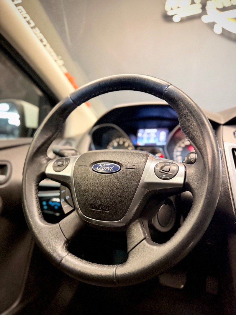 FOCUS 2.0 TITANIUM PLUS SEDAN 16V FLEX 4P AUTOMÁTICO - 2015 - CAXIAS DO SUL