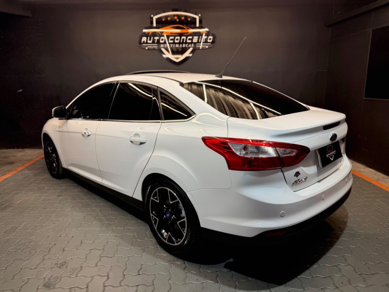 FOCUS 2.0 TITANIUM PLUS SEDAN 16V FLEX 4P AUTOMÁTICO - 2015 - CAXIAS DO SUL