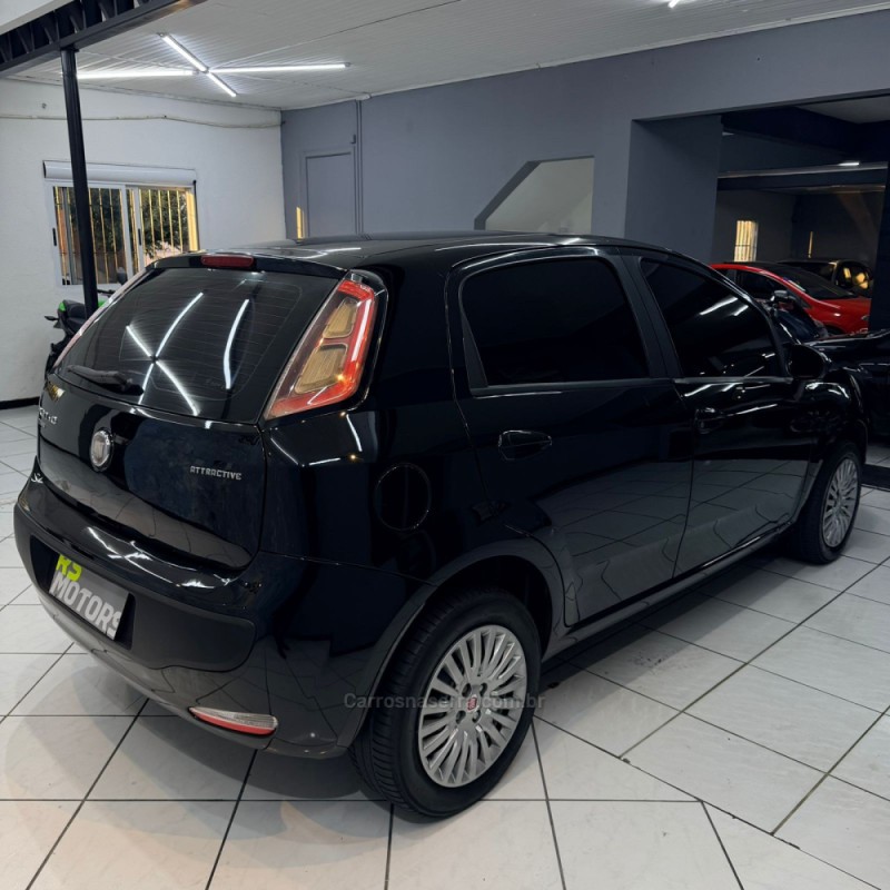PUNTO 1.4 ATTRACTIVE 8V FLEX 4P MANUAL - 2013 - CAXIAS DO SUL