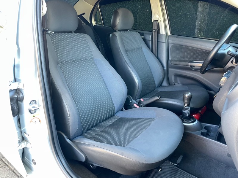 VOYAGE 1.0 MI CITY 8V FLEX 4P MANUAL - 2015 - CAXIAS DO SUL