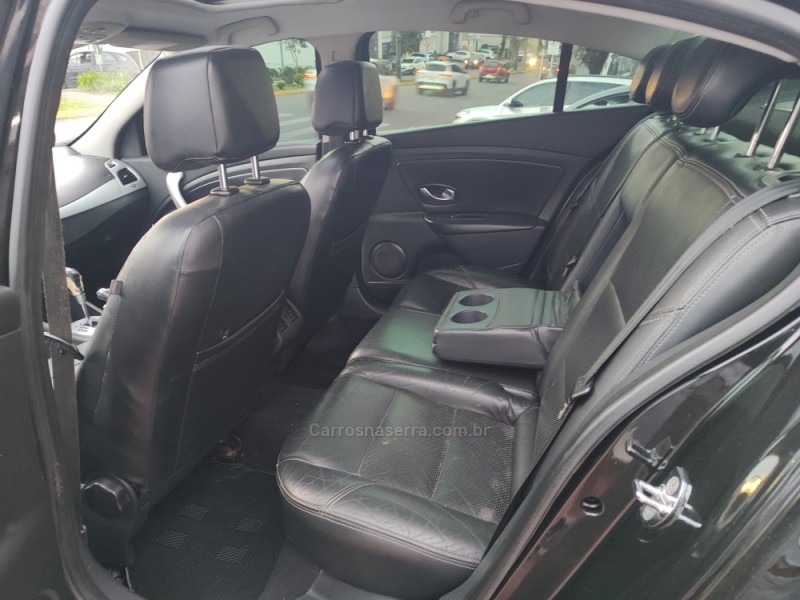 FLUENCE 2.0 DYNAMIQUE PLUS 16V FLEX 4P AUTOMÁTICO - 2012 - FARROUPILHA