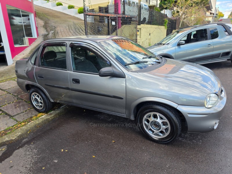 CORSA 1.0 MPFI CLASSIC SEDAN 8V GASOLINA 4P MANUAL - 2004 - VERANóPOLIS