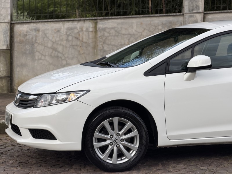 CIVIC 1.8 LXS 16V FLEX 4P AUTOMÁTICO - 2015 - DOIS IRMãOS
