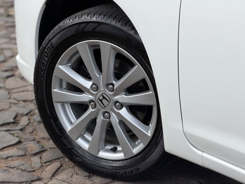 CIVIC 1.8 LXS 16V FLEX 4P AUTOMÁTICO - 2015 - DOIS IRMãOS