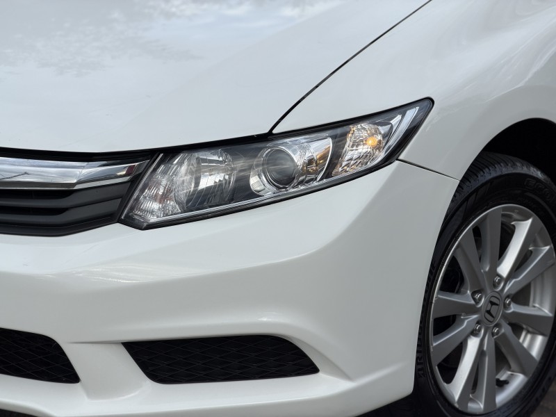 CIVIC 1.8 LXS 16V FLEX 4P AUTOMÁTICO - 2015 - DOIS IRMãOS