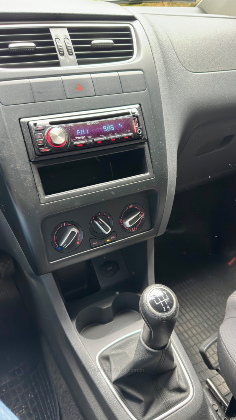 FOX 1.6 MI 8V FLEX 4P MANUAL - 2013 - CAXIAS DO SUL