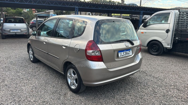 FIT 1.4 LXL 8V FLEX 4P MANUAL - 2004 - IGREJINHA