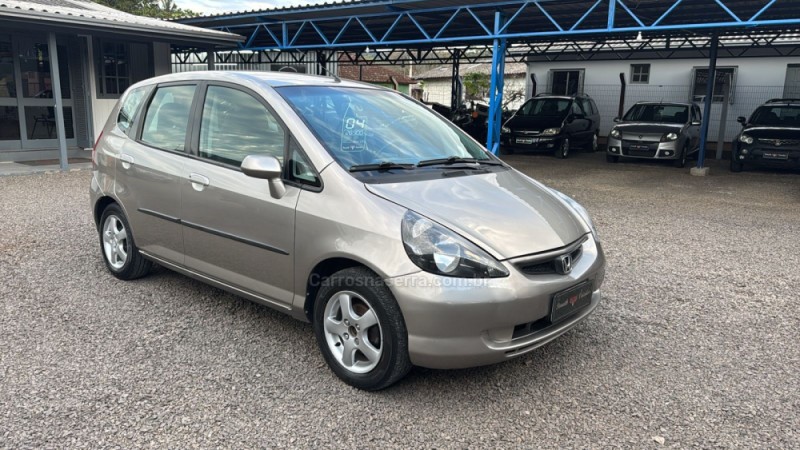 FIT 1.4 LXL 8V FLEX 4P MANUAL - 2004 - IGREJINHA