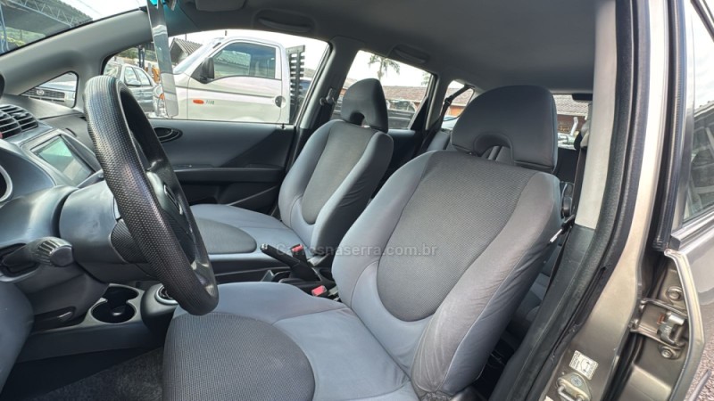 FIT 1.4 LXL 8V FLEX 4P MANUAL - 2004 - IGREJINHA