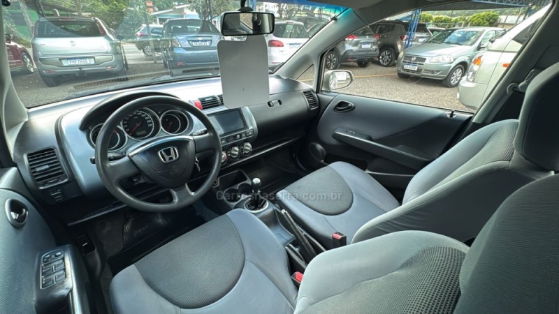 FIT 1.4 LXL 8V FLEX 4P MANUAL - 2004 - IGREJINHA