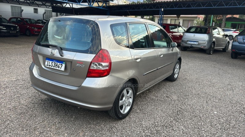 FIT 1.4 LXL 8V FLEX 4P MANUAL - 2004 - IGREJINHA