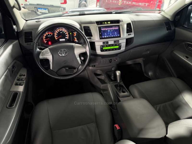 HILUX 3.0 SRV 4X4 CD 16V TURBO INTERCOOLER DIESEL 4P AUTOMÁTICO - 2012 - PAROBé