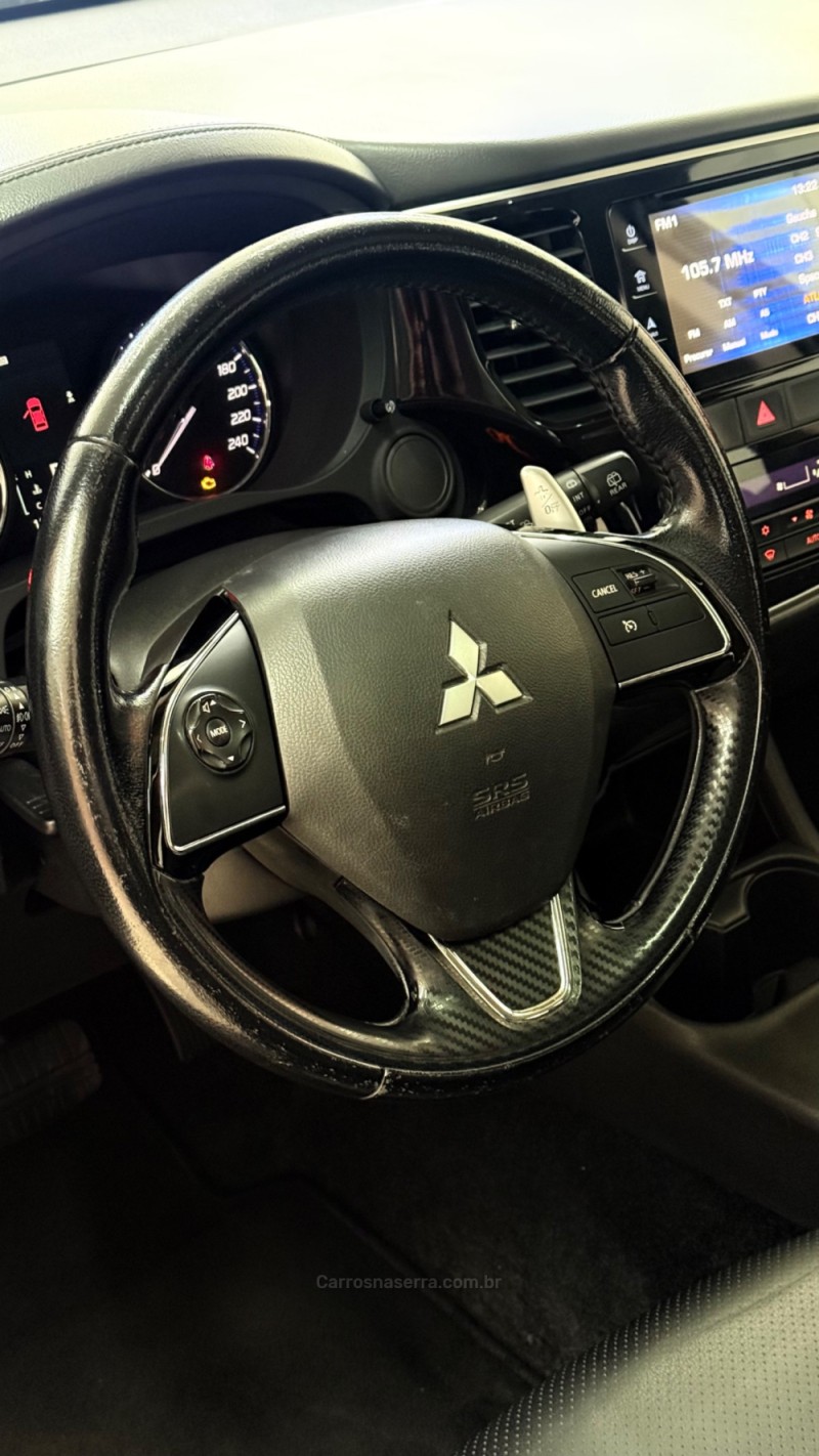 OUTLANDER 3.0 GT 4X4 V6 24V GASOLINA 4P AUTOMÁTICO - 2016 - BENTO GONçALVES