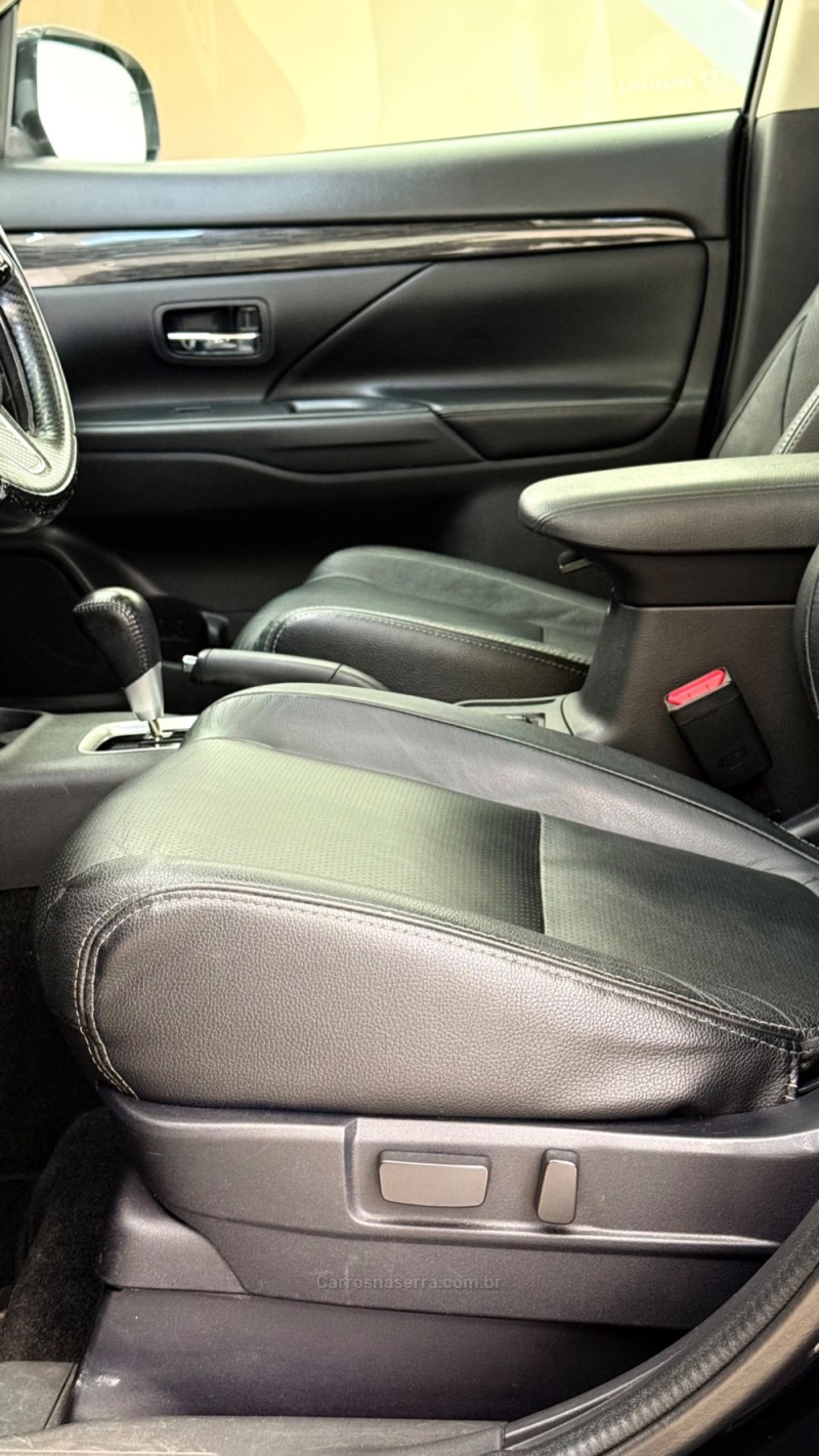 OUTLANDER 3.0 GT 4X4 V6 24V GASOLINA 4P AUTOMÁTICO - 2016 - BENTO GONçALVES